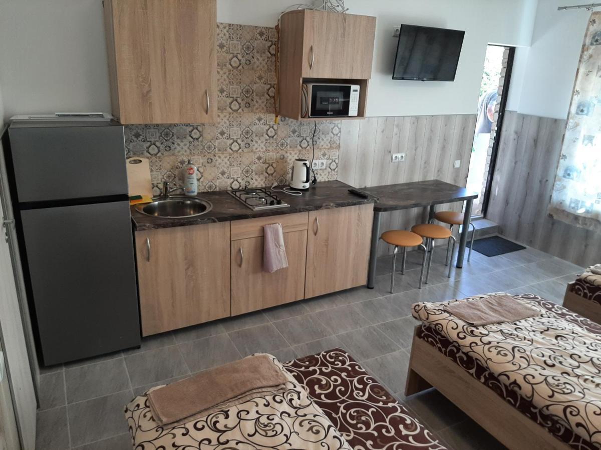 Rooms For Rent ปาเนเวชิส ภายนอก รูปภาพ
