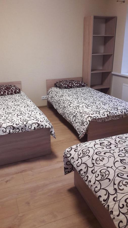 Rooms For Rent ปาเนเวชิส ภายนอก รูปภาพ