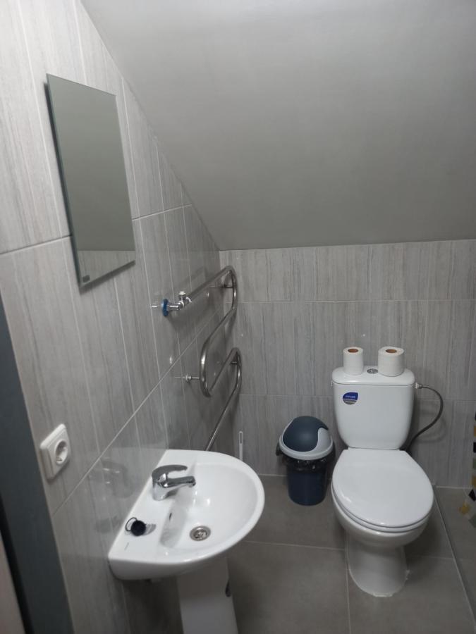 Rooms For Rent ปาเนเวชิส ภายนอก รูปภาพ