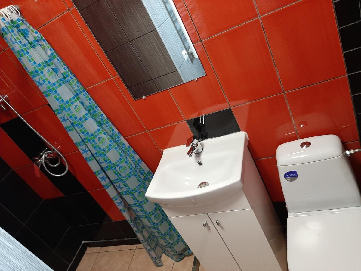Rooms For Rent ปาเนเวชิส ภายนอก รูปภาพ