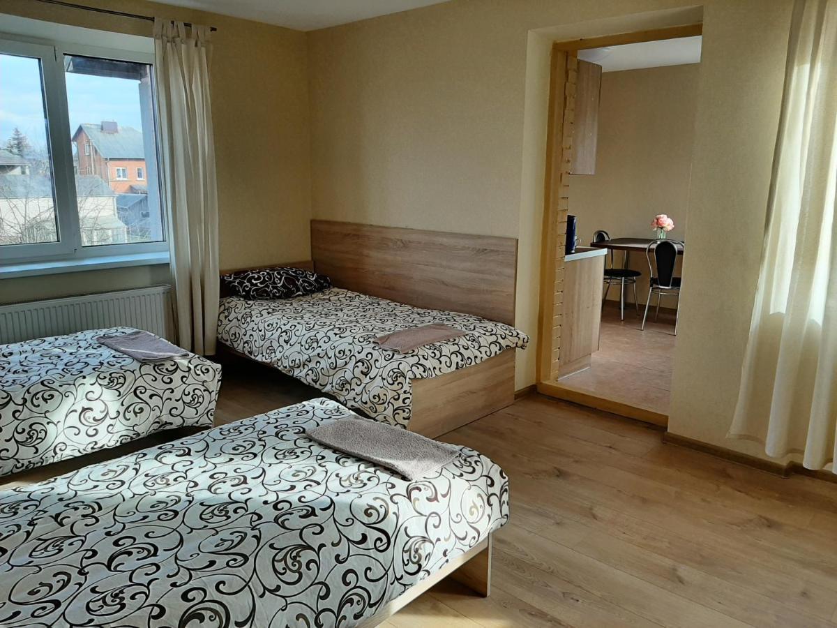 Rooms For Rent ปาเนเวชิส ภายนอก รูปภาพ